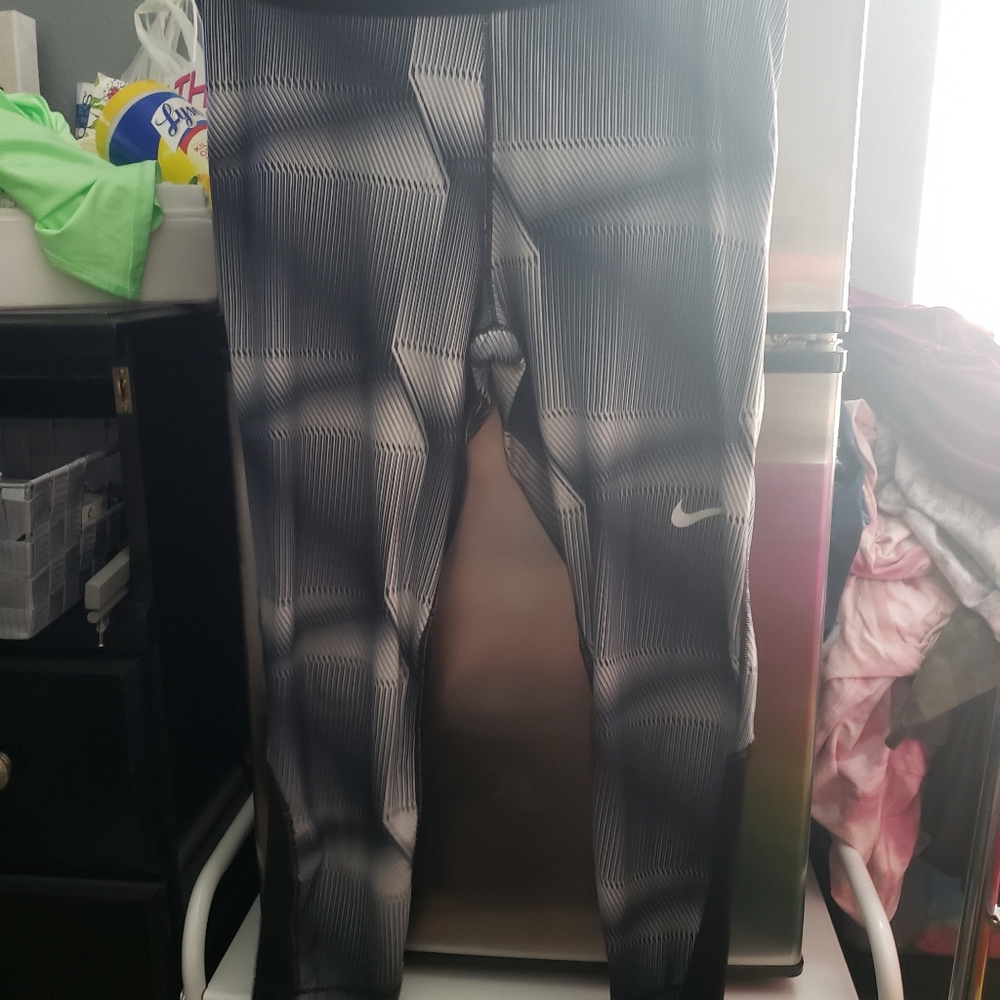 Nike pro leggings